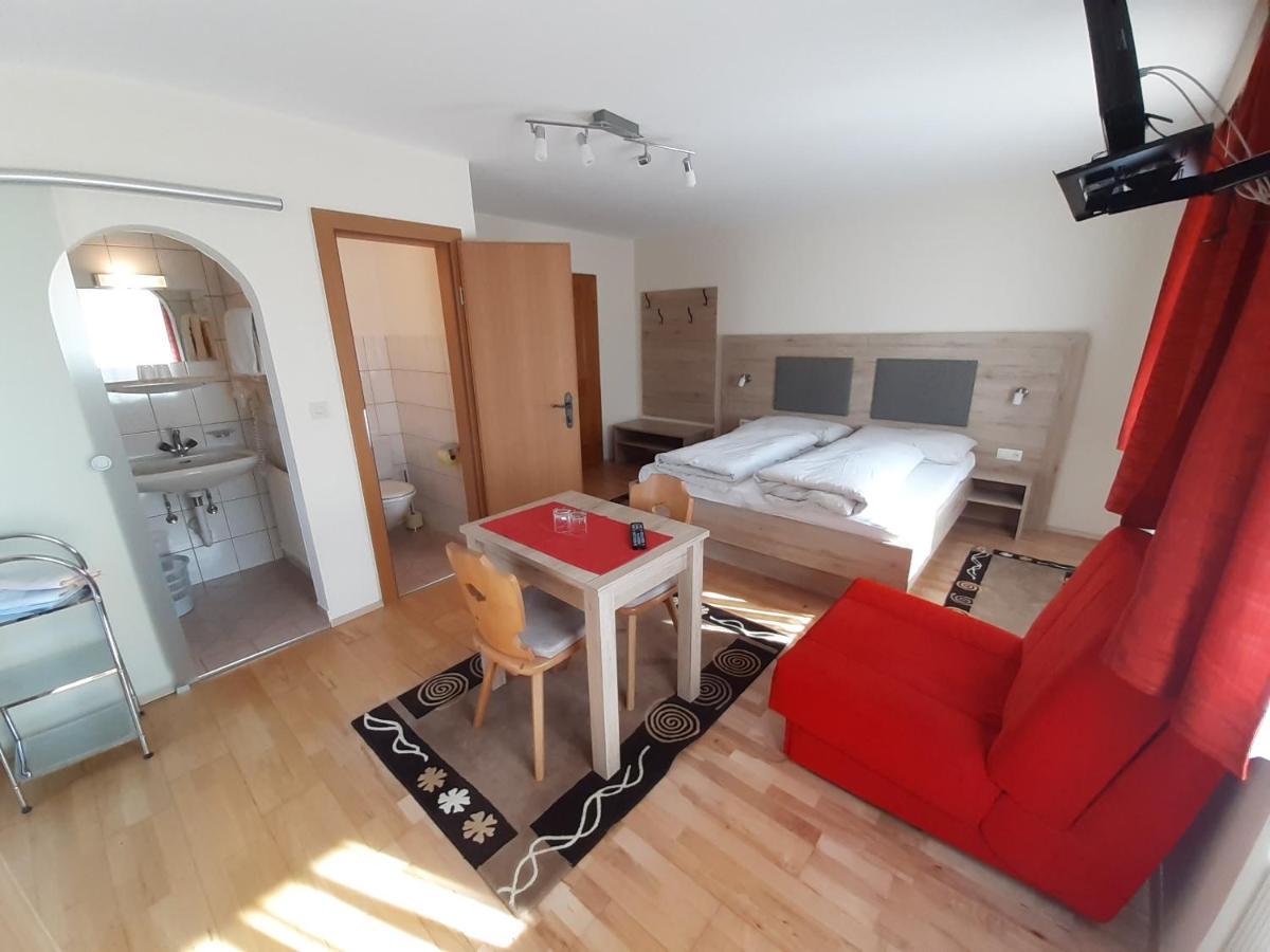 Appartement Haus Christine à Fulpmes Extérieur photo