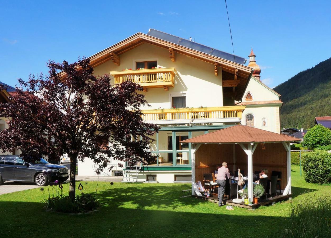 Appartement Haus Christine à Fulpmes Extérieur photo